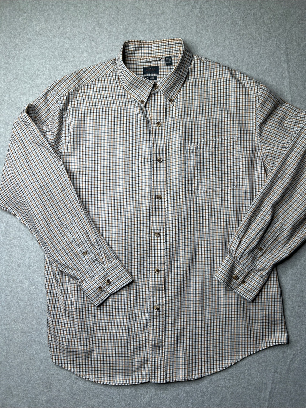 Arrow Classic Men's Button-Down Plaid Shirt - Beige & Blue